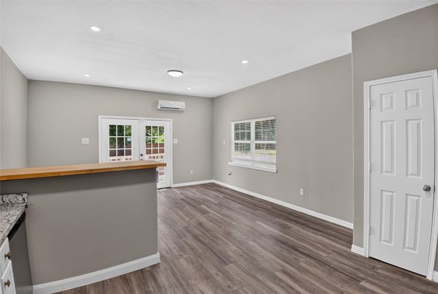 290 Magnolia Road, Cleveland, TX 77328