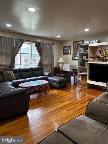 4210 GARDEN AVE, Pennsauken, NJ 08109