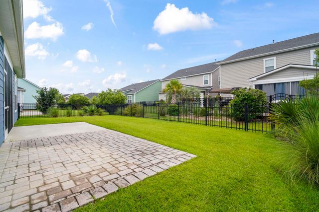 1450 Parish Way, Myrtle Beach, SC 29577