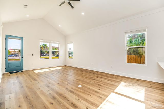 113 N Spring St, Pensacola, FL 32502