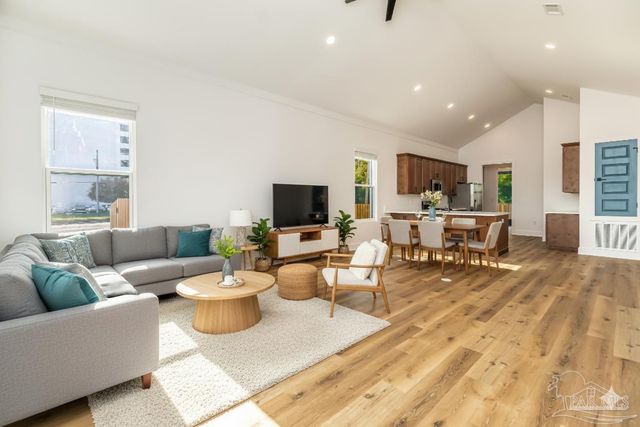 113 N Spring St, Pensacola, FL 32502