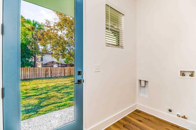 113 N Spring St, Pensacola, FL 32502