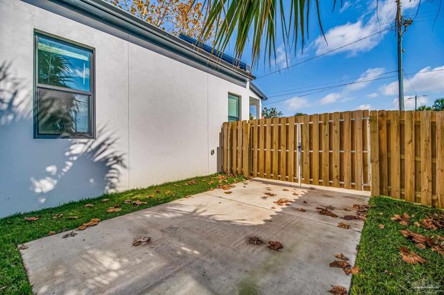 113 N Spring St, Pensacola, FL 32502