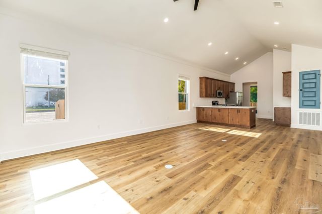 113 N Spring St, Pensacola, FL 32502