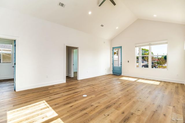 113 N Spring St, Pensacola, FL 32502