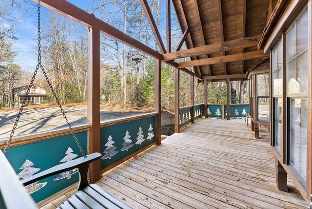 17 Deer Track Road, Sautee Nacoochee, GA 30571