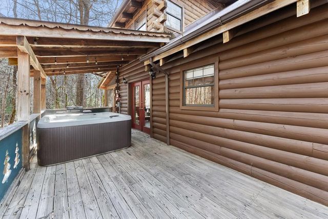 17 Deer Track Road, Sautee Nacoochee, GA 30571