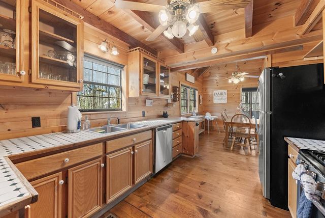 17 Deer Track Road, Sautee Nacoochee, GA 30571