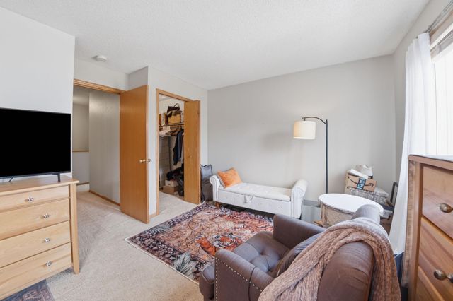 7857 Hemingway Avenue S, Cottage Grove, MN 55016