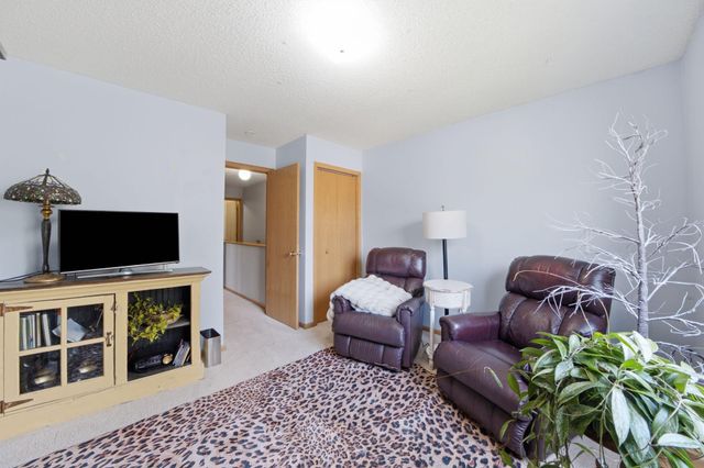7857 Hemingway Avenue S, Cottage Grove, MN 55016