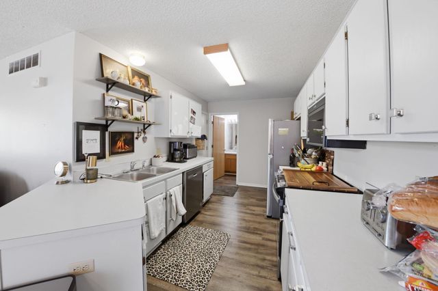 7857 Hemingway Avenue S, Cottage Grove, MN 55016