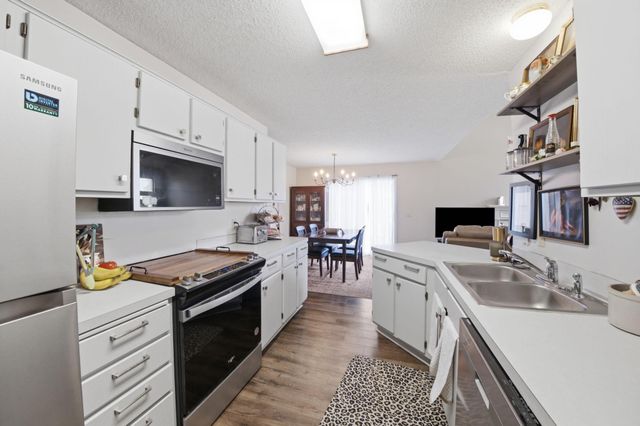 7857 Hemingway Avenue S, Cottage Grove, MN 55016
