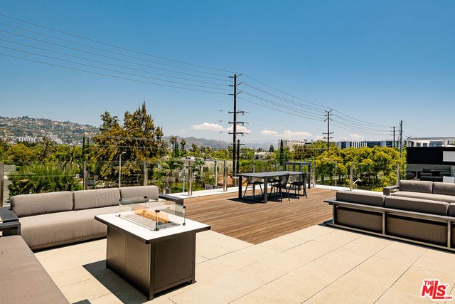 9000 W 3rd Street 204, Los Angeles, CA 90048