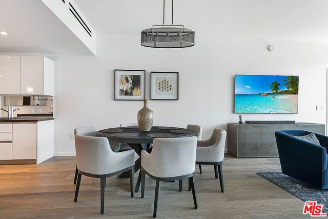 9000 W 3rd Street 204, Los Angeles, CA 90048