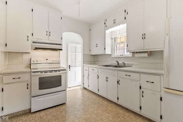 5229 E 16th, Indianapolis, IN 46218
