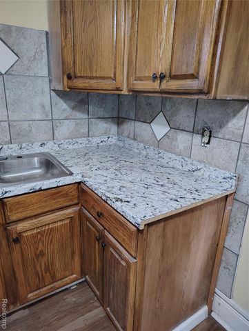 1216 Minnesota Avenue, Flint, MI 48506