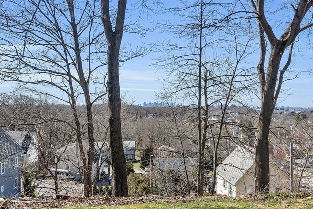 31 Temple St, Melrose, MA 02176