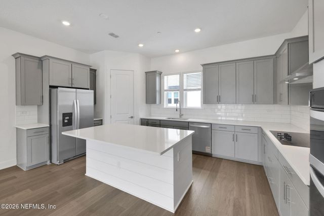 20 BEACH Way N, Jacksonville Beach, FL 32250