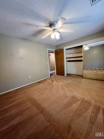 5306 Deville Court, Bakersfield, CA 93308