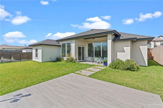 2214 E 6th Street E, Mission, TX 78572