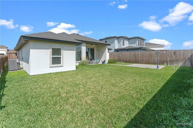 2214 E 6th Street E, Mission, TX 78572