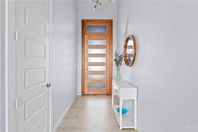 2214 E 6th Street E, Mission, TX 78572