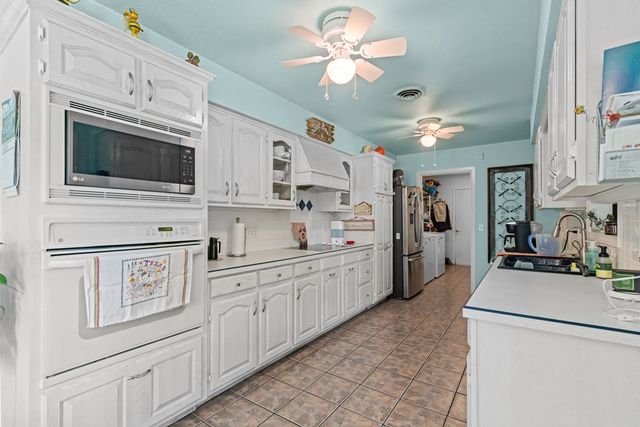 4212 Springbrook Dr, Odessa, TX 79762