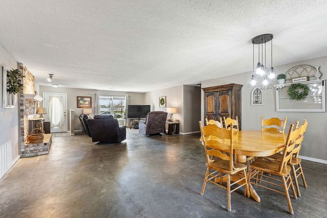 3026 112 Highway, Springdale, AR 72762