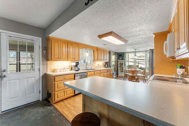 3026 112 Highway, Springdale, AR 72762