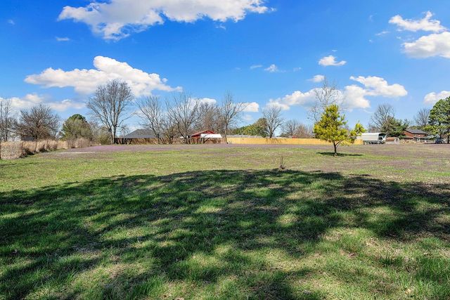 3026 112 Highway, Springdale, AR 72762