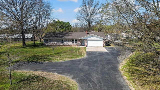 3026 112 Highway, Springdale, AR 72762
