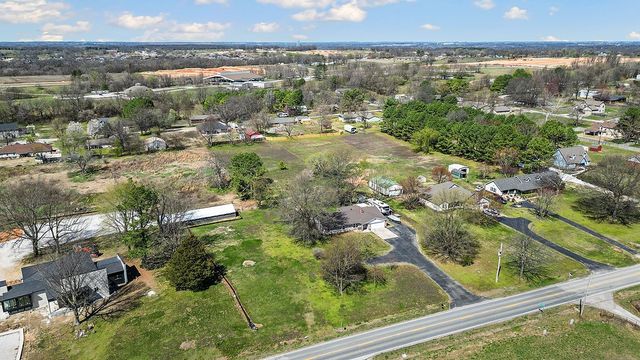 3026 112 Highway, Springdale, AR 72762