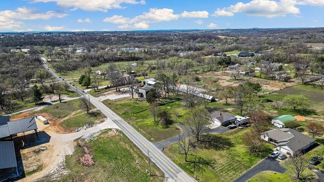 3026 112 Highway, Springdale, AR 72762