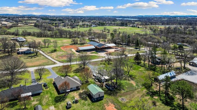 3026 112 Highway, Springdale, AR 72762