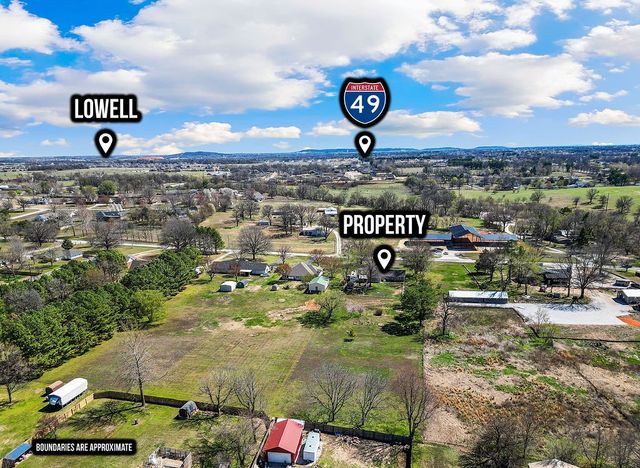 3026 112 Highway, Springdale, AR 72762