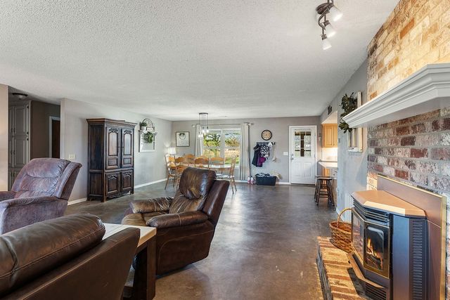 3026 112 Highway, Springdale, AR 72762