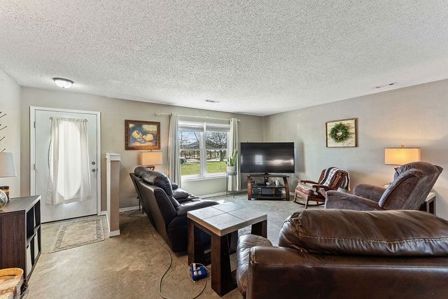 3026 112 Highway, Springdale, AR 72762