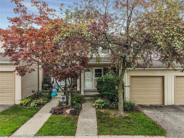 1689 Brentwood Drive, Troy, MI 48098