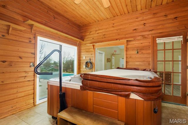 1801 Independence Road, Rolla, MO 65401