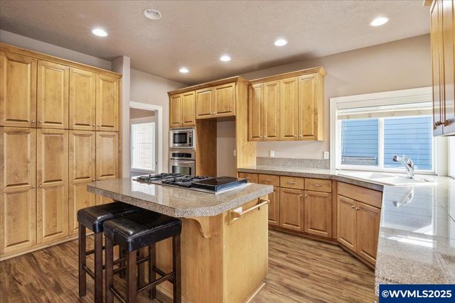 5915 Lone Oak Rd SE, Salem, OR 97306