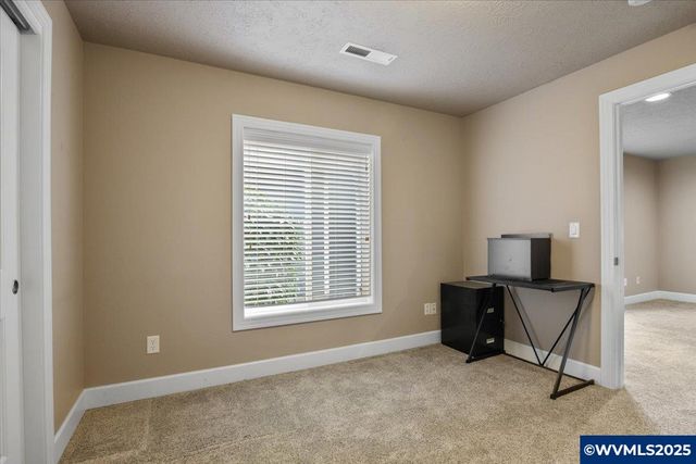 5915 Lone Oak Rd SE, Salem, OR 97306