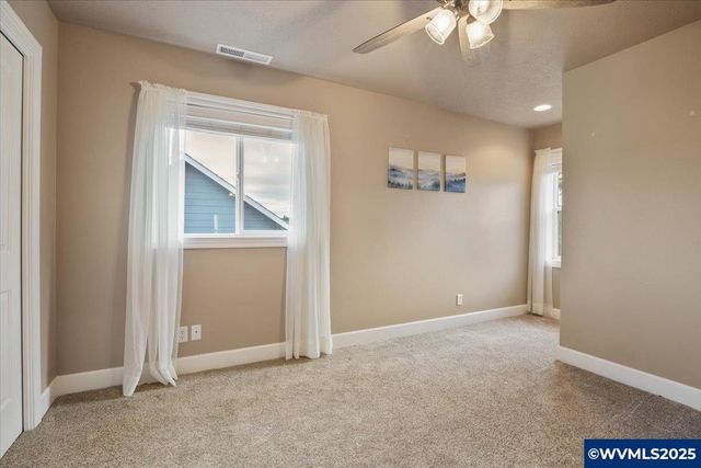 5915 Lone Oak Rd SE, Salem, OR 97306