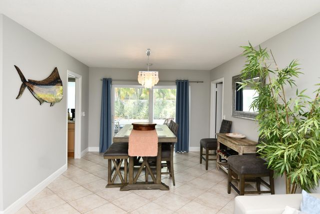 336 Tacoma Lane, West Palm Beach, FL 33404