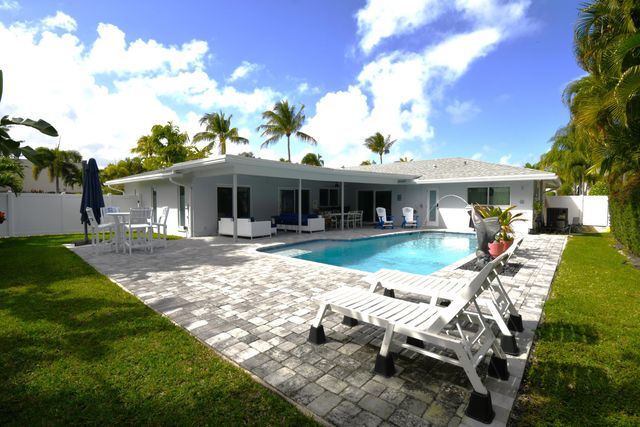 336 Tacoma Lane, West Palm Beach, FL 33404