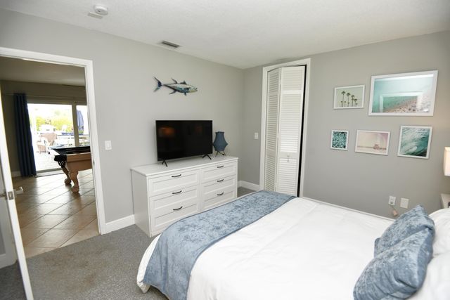 336 Tacoma Lane, West Palm Beach, FL 33404