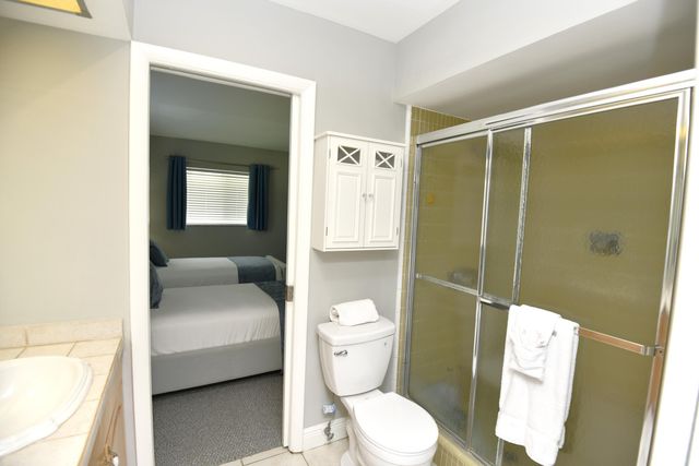 336 Tacoma Lane, West Palm Beach, FL 33404