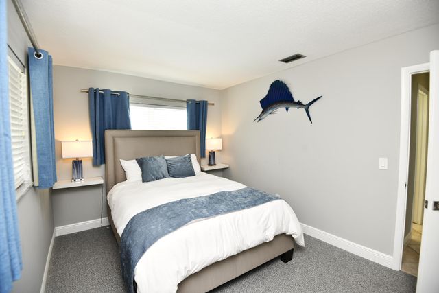 336 Tacoma Lane, West Palm Beach, FL 33404