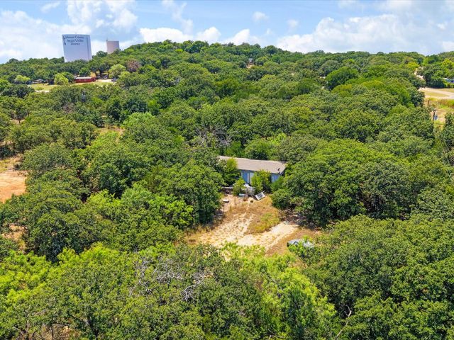 5613 Thousand Oaks Drive, Joshua, TX 76058