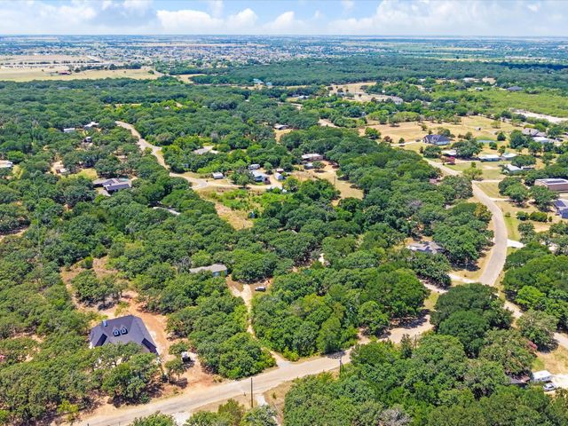 5613 Thousand Oaks Drive, Joshua, TX 76058