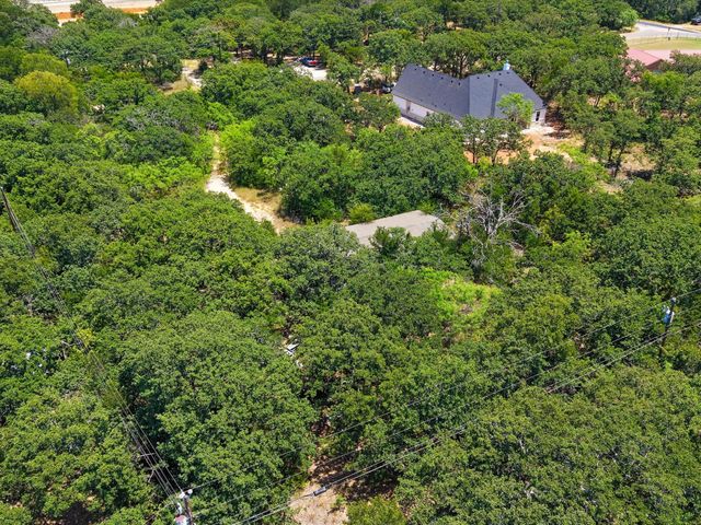 5613 Thousand Oaks Drive, Joshua, TX 76058